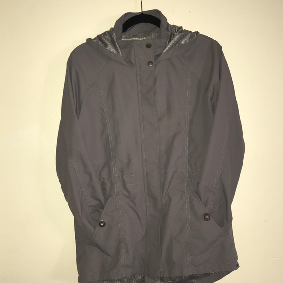 Lightweight women’s waterproof jacket - Picture 2 of 7